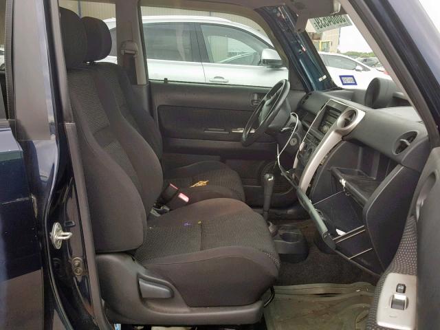 JTLKT324854004738 - 2005 TOYOTA SCION XB შავი ფოტო 5