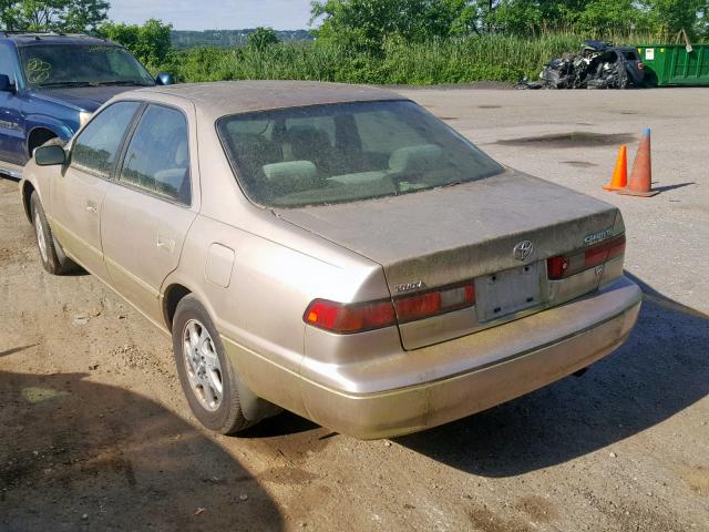 JT2BF22K8X0155027 - 1999 TOYOTA CAMRY LE GOLD photo 3