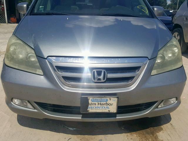 5FNRL38885B090419 - 2005 HONDA ODYSSEY TO SILVER photo 9