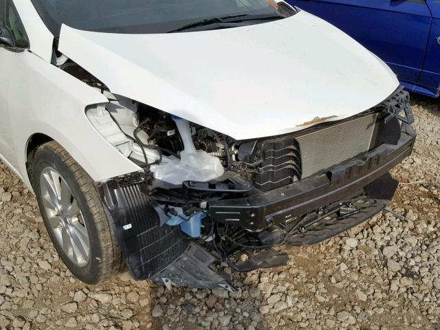 KNAFX5A83E5205133 - 2014 KIA FORTE EX WHITE photo 9