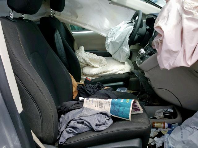 2C4RC1AG1JR121806 - 2018 CHRYSLER PACIFICA L SILVER photo 5