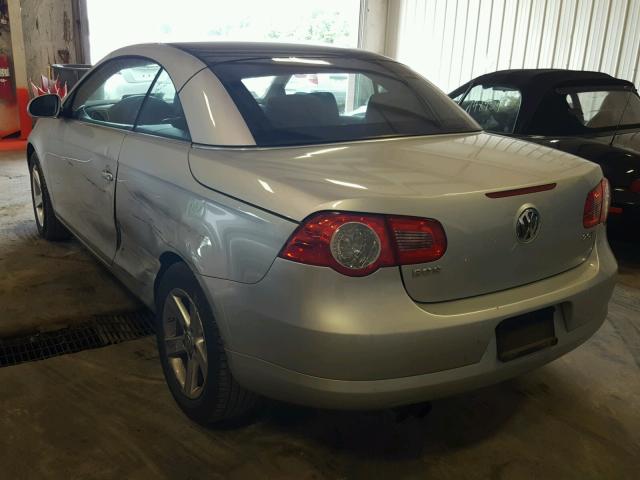 WVWAA71F97V029023 - 2007 VOLKSWAGEN EOS BASE SILVER photo 3