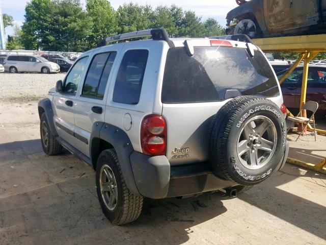 1J8GL38KX6W218880 - 2006 JEEP LIBERTY RE SILVER photo 3