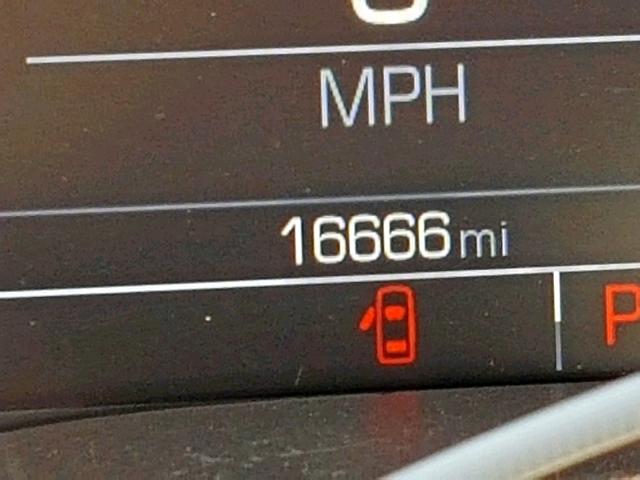 1GCGSCEN5J1261750 - 2018 CHEVROLET COLORADO L WHITE photo 8