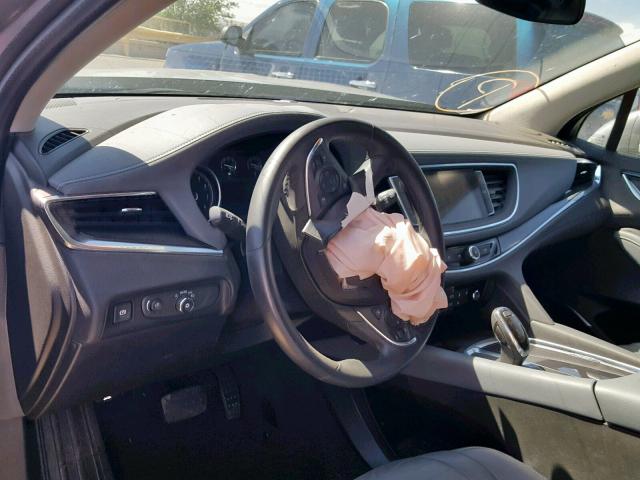 5GAERBKW0JJ261263 - 2018 BUICK ENCLAVE ES SILVER photo 9