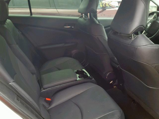 JTDKARFP3J3075404 - 2018 TOYOTA PRIUS PRIM 白色 照片 6