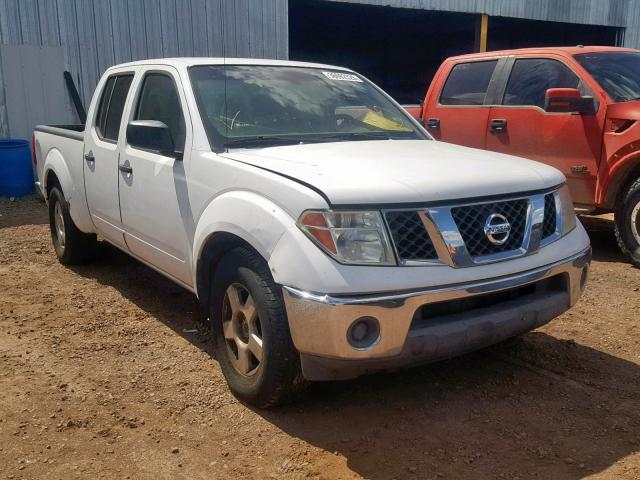 1N6AD09U58C420309 - 2008 NISSAN FRONTIER C WHITE photo 1