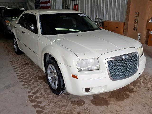 2C3KA43R87H731714 - 2007 CHRYSLER 300 WHITE photo 1