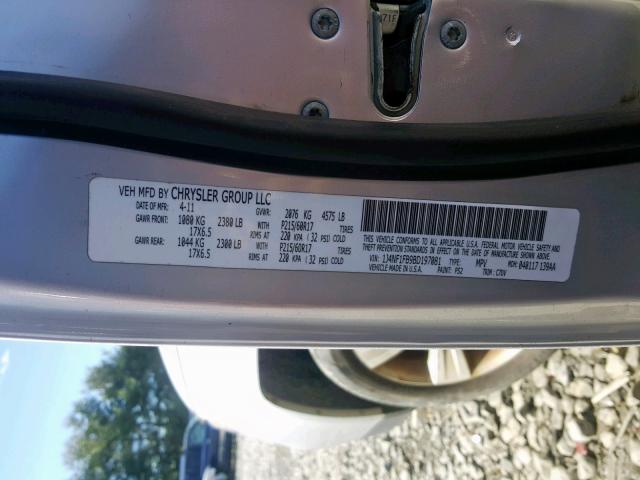 1J4NF1FB9BD197081 - 2011 JEEP COMPASS SP 银色 照片 10