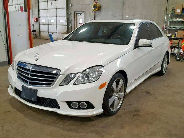 WDDHF5GB9AA107832 - 2010 MERCEDES-BENZ E 350 WHITE photo 2