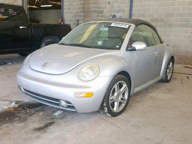 3VWCD31YX4M312172 - 2004 VOLKSWAGEN NEW BEETLE Gümüş foto 2