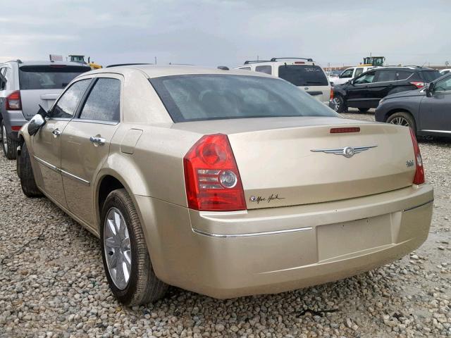 2C3CA5CV9AH148521 - 2010 CHRYSLER 300 TOURIN GOLD photo 3