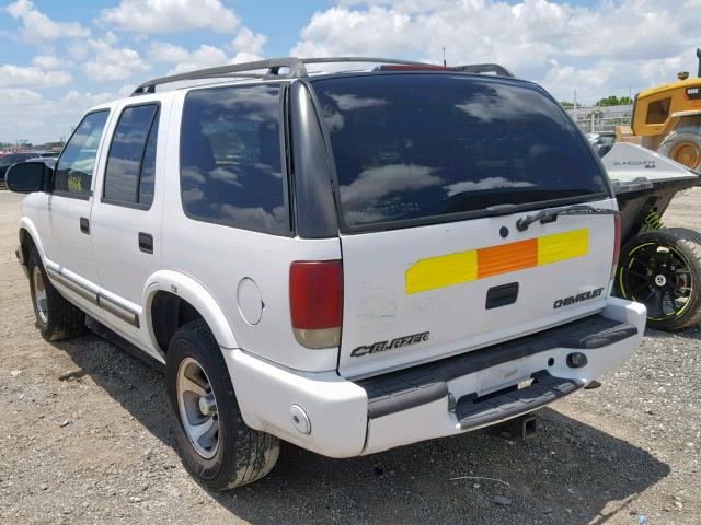 1GNCS13W712190809 - 2001 CHEVROLET BLAZER WHITE photo 3