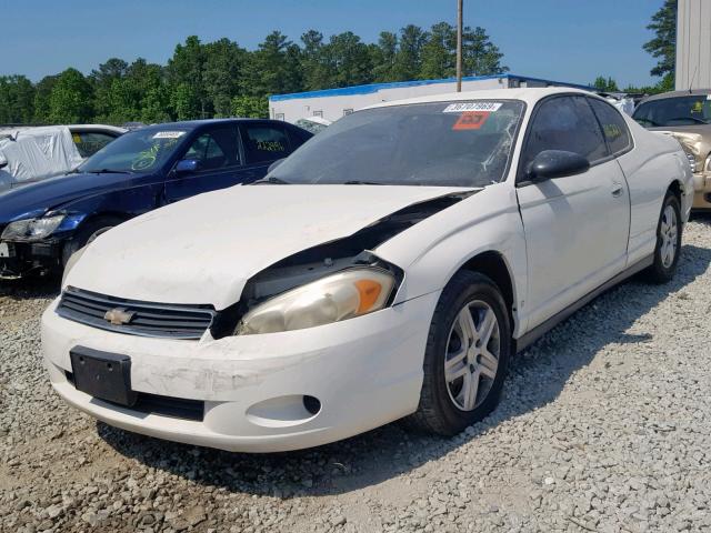 2G1WJ15K069188274 - 2006 CHEVROLET MONTE CARL WHITE photo 2