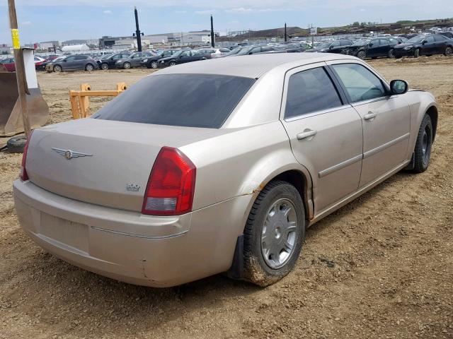 2C3KA53G76H468425 - 2006 CHRYSLER 300 TOURIN GOLD photo 4