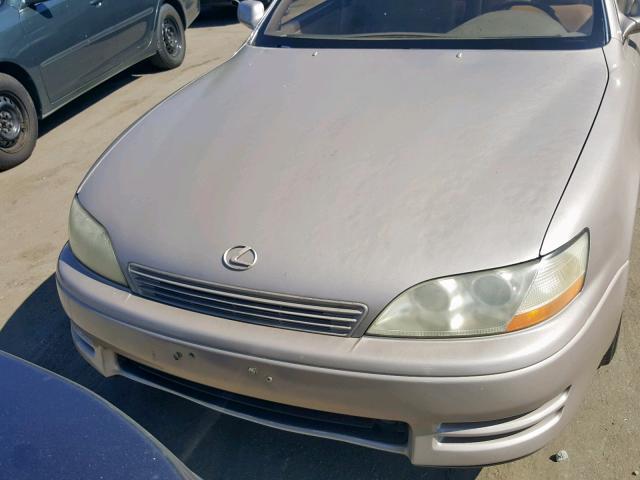 JT8VK13T6N0059054 - 1992 LEXUS ES 300 SILVER photo 9