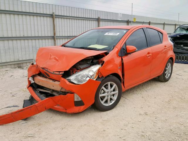 JTDKDTB35D1040452 - 2013 TOYOTA PRIUS C ORANGE photo 2