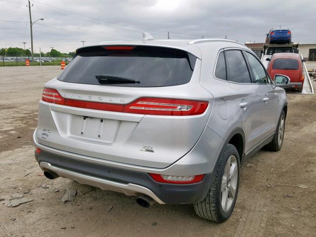 5LMCJ1A90FUJ47300 - 2015 LINCOLN MKC SILVER photo 4