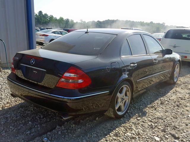 WDBUF65JX5A709572 - 2005 MERCEDES-BENZ E 320 BLACK photo 4