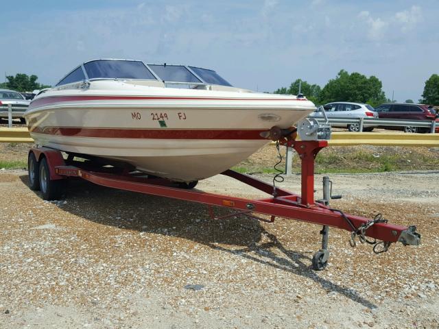 LAR67270B202 - 2002 LARS BOAT WHITE photo 2