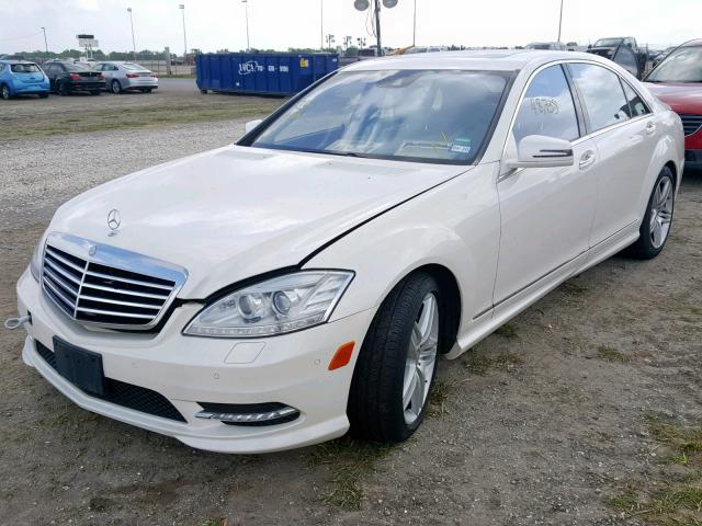 WDDNG7DB9DA499781 - 2013 MERCEDES-BENZ S 550 WHITE photo 2