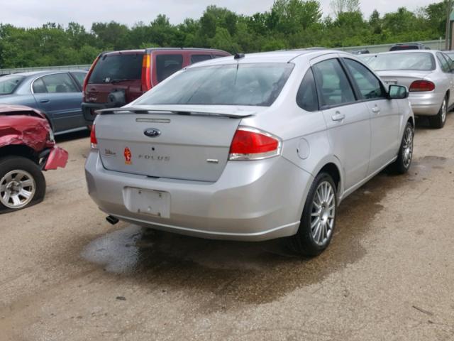 1FAHP36N69W182743 - 2009 FORD FOCUS SES SILVER photo 4