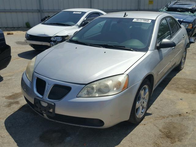 1G2ZH57NX84110660 - 2008 PONTIAC G6 GT SILVER photo 2