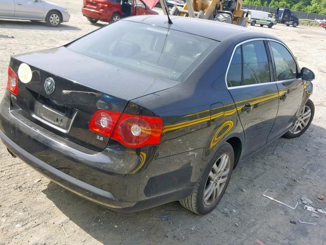 3VWEF71K27M068740 - 2007 VOLKSWAGEN JETTA WOLF BLACK photo 4