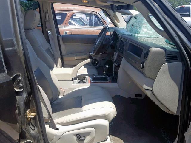 1J8HH58206C310826 - 2006 JEEP COMMANDER GRAY photo 5