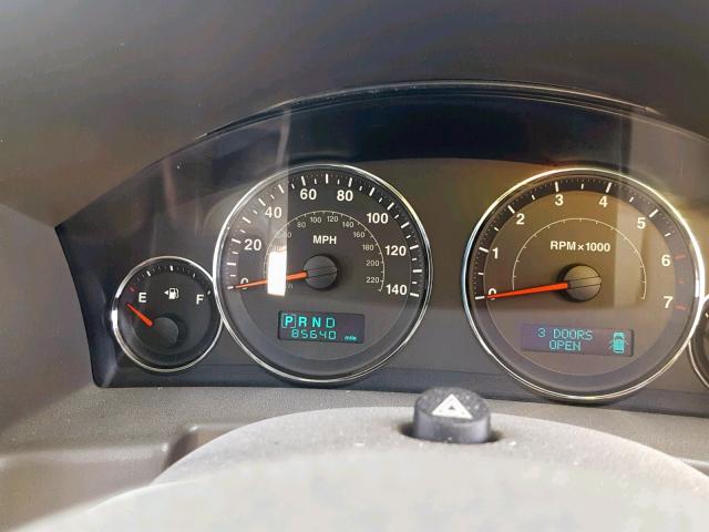 1J8HH58206C310826 - 2006 JEEP COMMANDER GRAY photo 8