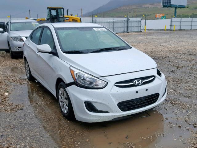 KMHCT4AE0HU363923 - 2017 HYUNDAI ACCENT SE WHITE photo 1