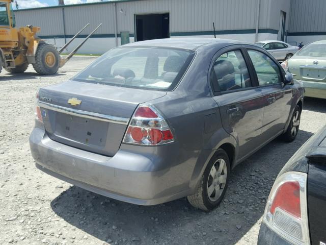 KL1TD56E89B393143 - 2009 CHEVROLET AVEO LS SILVER photo 4