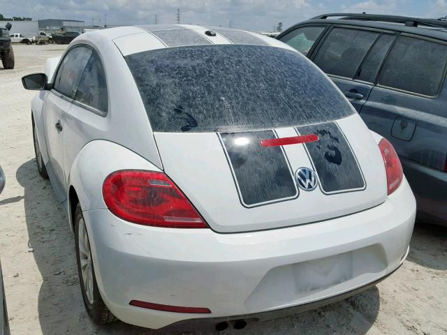 3VWF17AT8EM641942 - 2014 VOLKSWAGEN BEETLE WHITE photo 3