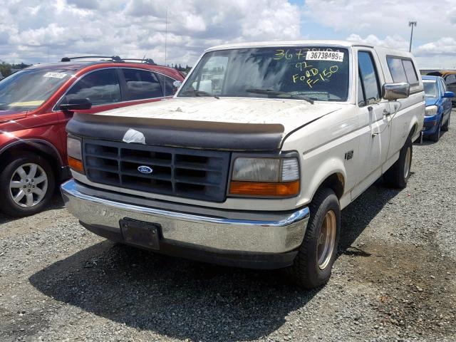 2FTDF15Y0NCA47372 - 1992 FORD F150 WHITE photo 2