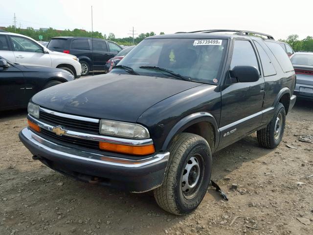 1GNCT18W7XK141592 - 1999 CHEVROLET BLAZER BLACK photo 2