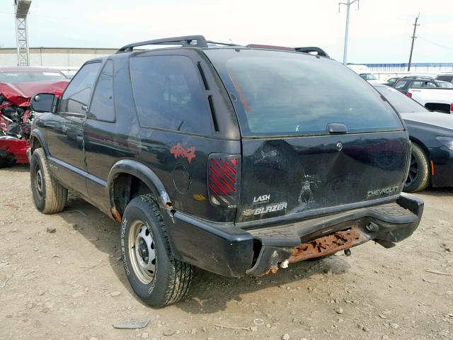 1GNCT18W7XK141592 - 1999 CHEVROLET BLAZER BLACK photo 3