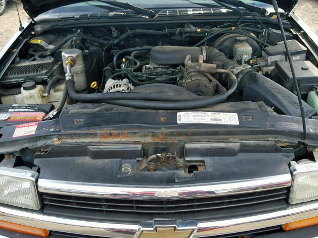 1GNCT18W7XK141592 - 1999 CHEVROLET BLAZER BLACK photo 7