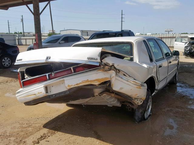 1LNLM81W9VY729265 - 1997 LINCOLN TOWN CAR E WHITE photo 4