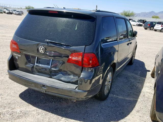 2C4RVABG6CR321298 - 2012 VOLKSWAGEN ROUTAN SE CHARCOAL photo 4