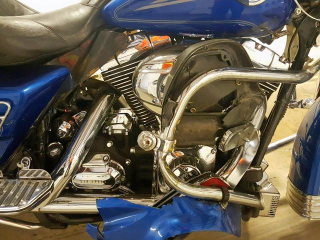 1HD1FC4167Y667110 - 2007 HARLEY-DAVIDSON FLHTCUI BLUE photo 7