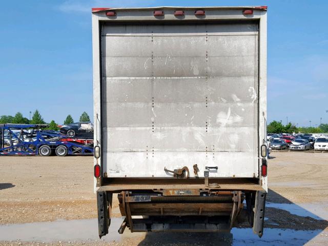 1FVACWDC57HX34975 - 2007 FREIGHTLINER M2 106 MED WHITE photo 9