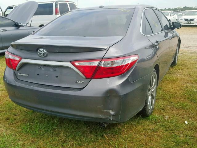 4T1BF1FK7FU942615 - 2015 TOYOTA CAMRY LE GRAY photo 4