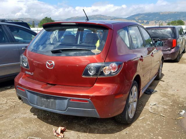 JM1BK344981105742 - 2008 MAZDA 3 HATCHBAC RED photo 4