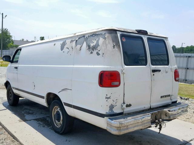 2B7KB31Z2YK120894 - 2000 DODGE RAM VAN B3 WHITE photo 3