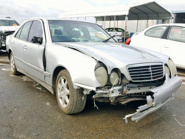 WDBJF65J4YB109941 - 2000 MERCEDES-BENZ E 320 SILVER photo 1