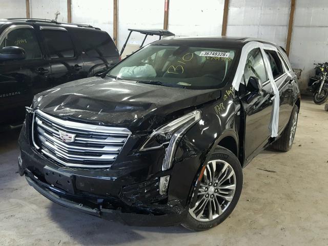 1GYKNERS6HZ240635 - 2017 CADILLAC XT5 PREMIU BLACK photo 2