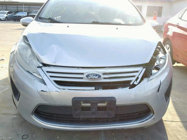 3FADP4AJ9BM233358 - 2011 FORD FIESTA S SILVER photo 9