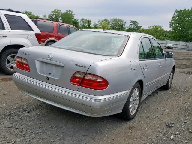 WDBJF82J71X055107 - 2001 MERCEDES-BENZ E 320 4MAT SILVER photo 4