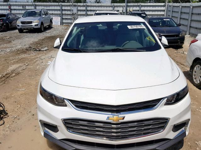 1G1ZD5ST1JF209254 - 2018 CHEVROLET MALIBU LT WHITE photo 9