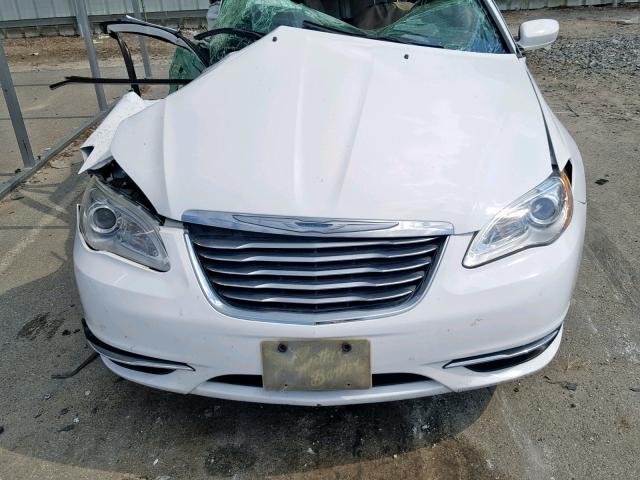 1C3CCBAB5DN697940 - 2013 CHRYSLER 200 LX WHITE photo 7